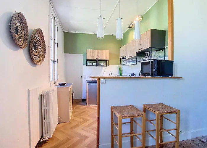 Le Relais De Fleyres - Gite Authentique Avec Jardin, Parking Et Wifi